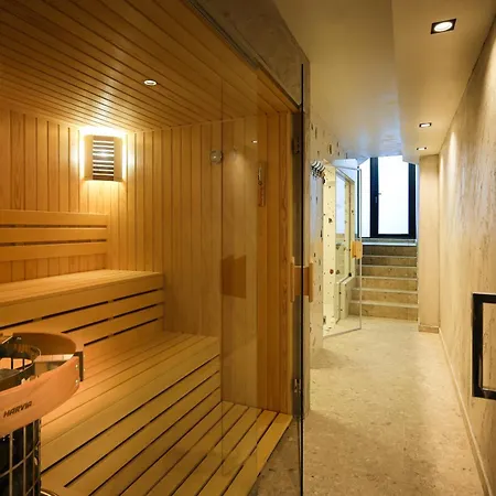 Saint George * Βάρνα